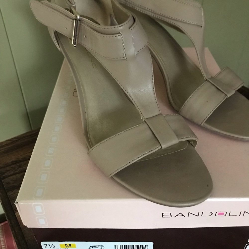 Bandolino sandals